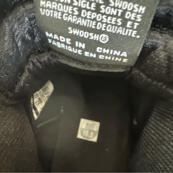 Size 10.5 - Air Jordan 1 Retro OG High Cyber Monday - Picture 9 of 15